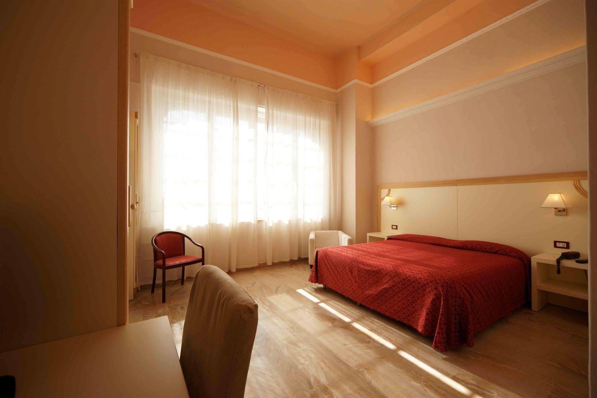Hotel Liberty Viareggio Extérieur photo